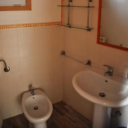 Stella Marina Oda ve Kahvaltı Aci Trezza