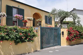 Stella Marina Bed & Breakfast 4*