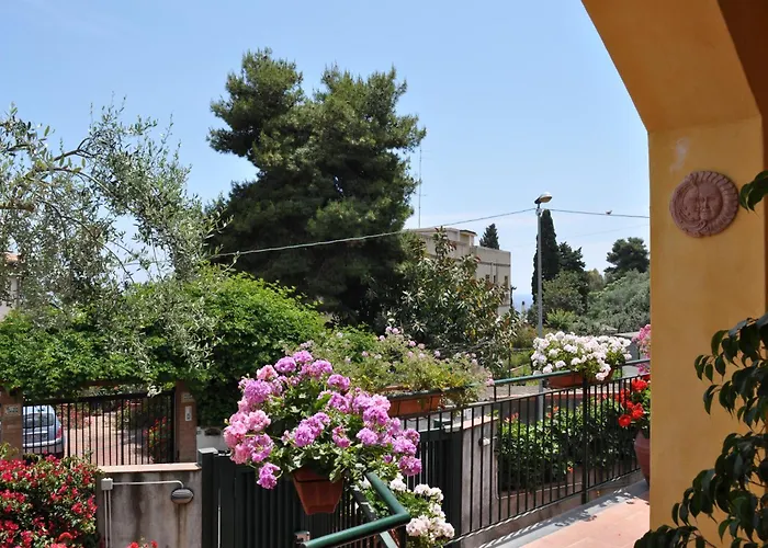 Stella Marina Bed & Breakfast 4*