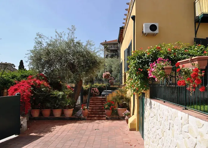 Stella Marina Bed & Breakfast 4*